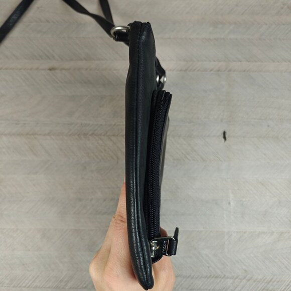 Vintage Fossil Black Leather Crossbody Purse With Card Compartments - Picture 9 of 10